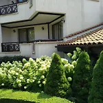 Апартамент Oasis Resort&spa 2 *