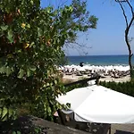 Апартамент Oasis Resort&spa 2 *