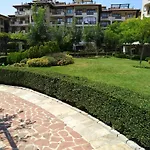 Oasis Resort&spa 2 Апартамент *